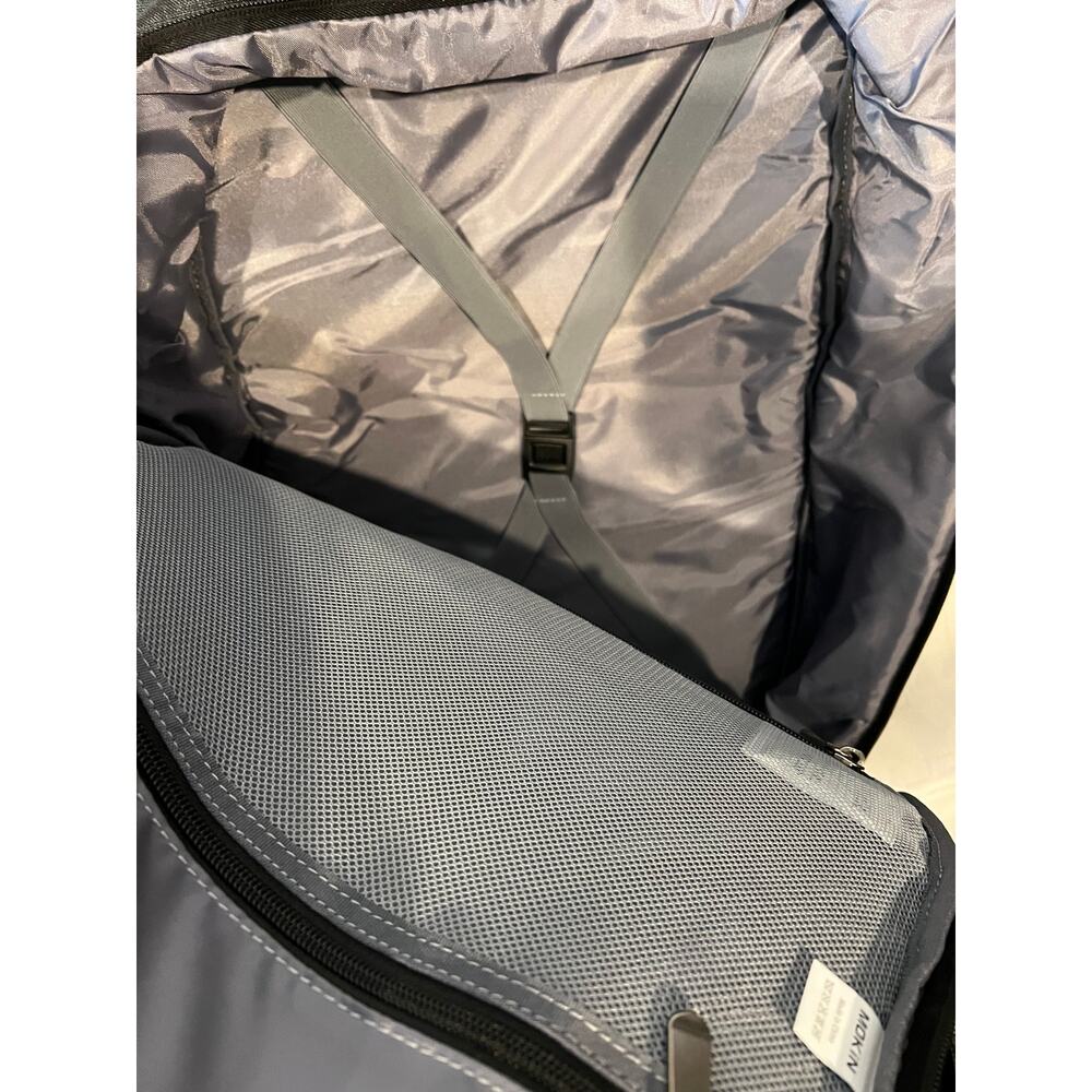 Mokin Gray Clamshell Computer Backpack XL - Picture 4 of 6